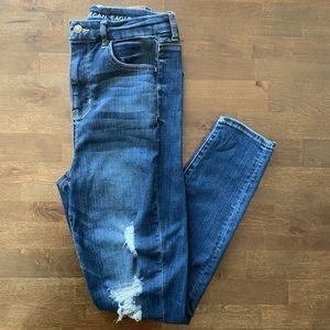 American Eagle Curvy Hi-Rise Ripped Blue Jeans